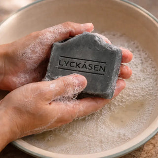 Naturlig Tvål Cederträ & Kol Lyckåsen
